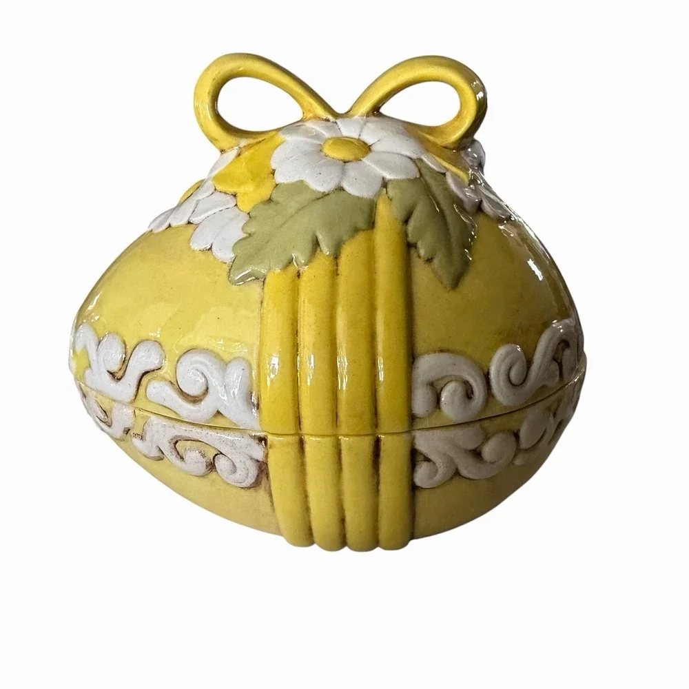 Vintage Atlantic Mold Hand Painted Ceramic Easter Egg Candy Dish Bowl Yellow Bow